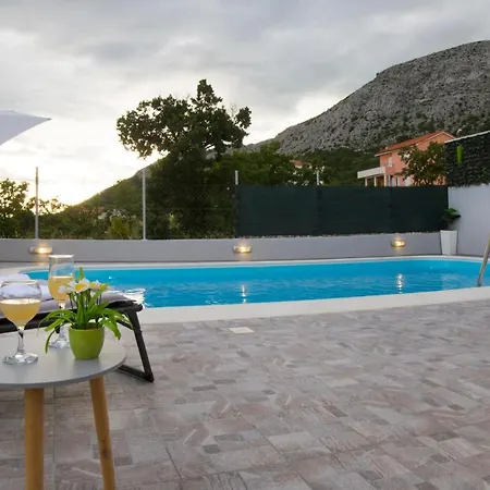 Mountain House Kajko With Pool & Free Parking On Site