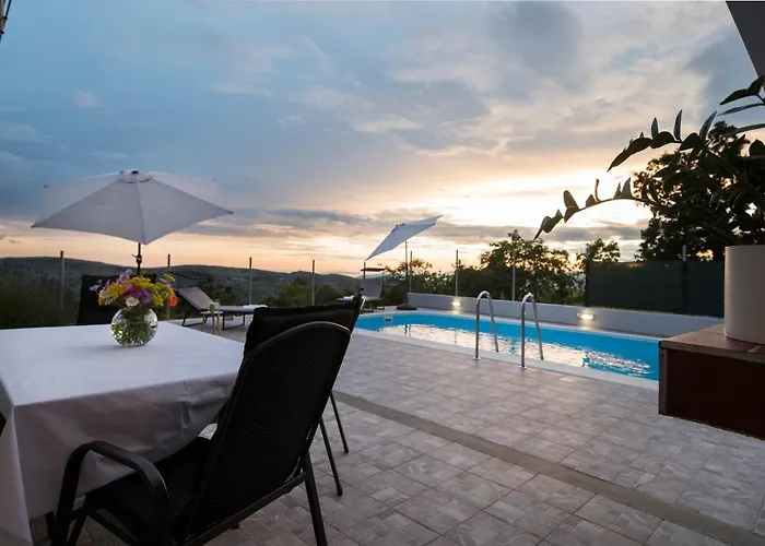Mountain House Kajko With Pool & Free Parking On Site Villa